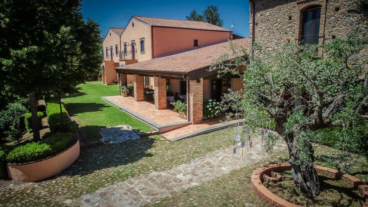 La Masseria Lolivia Senise Eksteriør billede